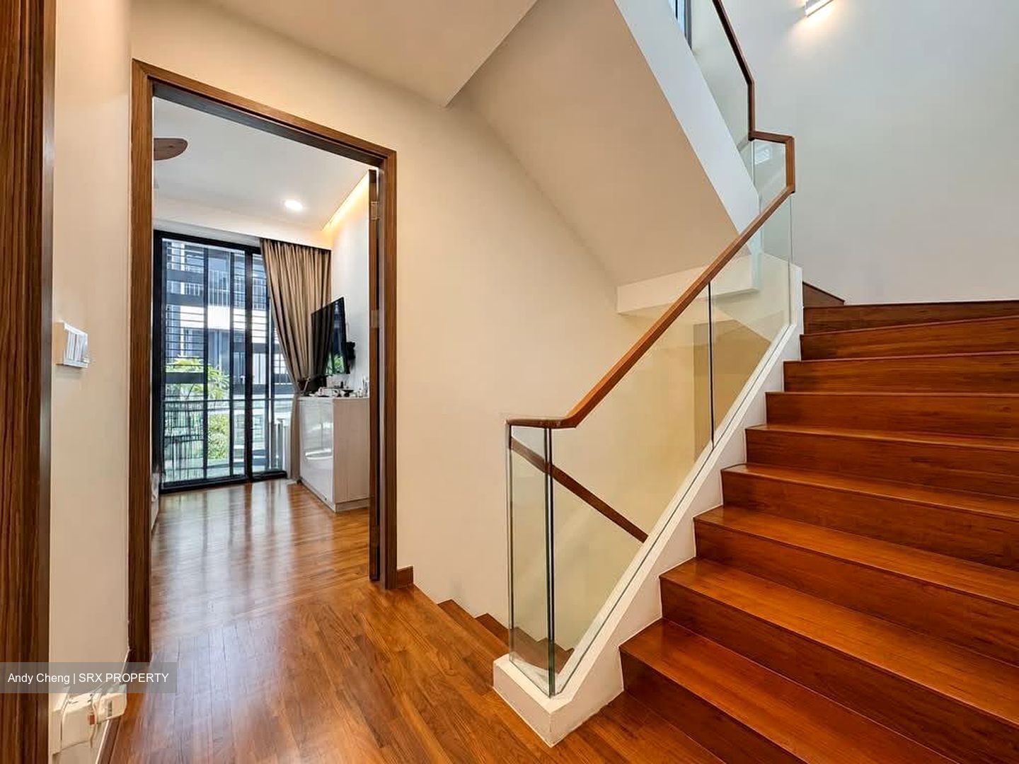 Alana (D28), Terrace #604297671